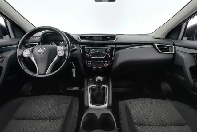 Valkoinen Maastoauto, Nissan Qashqai – JKC-249