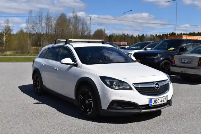 Valkoinen Farmari, Opel Insignia – JKC-447