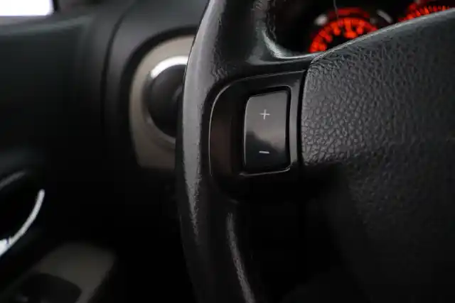 Harmaa Tila-auto, Dacia Lodgy – JKE-665