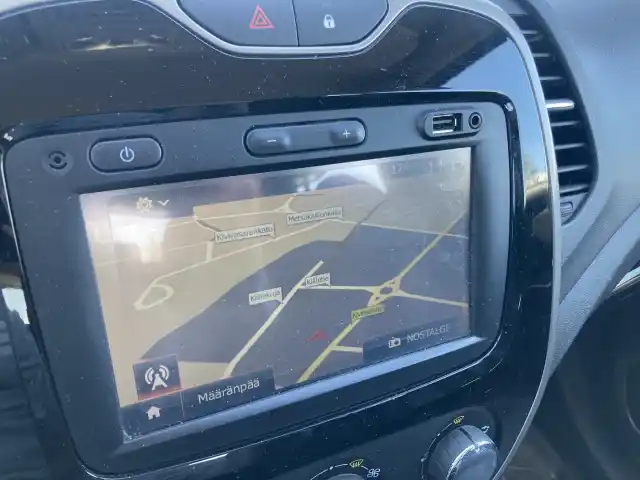 Harmaa Viistoperä, Renault Captur – JKE-672