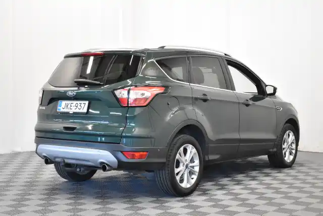 Vihreä Maastoauto, Ford Kuga – JKE-937