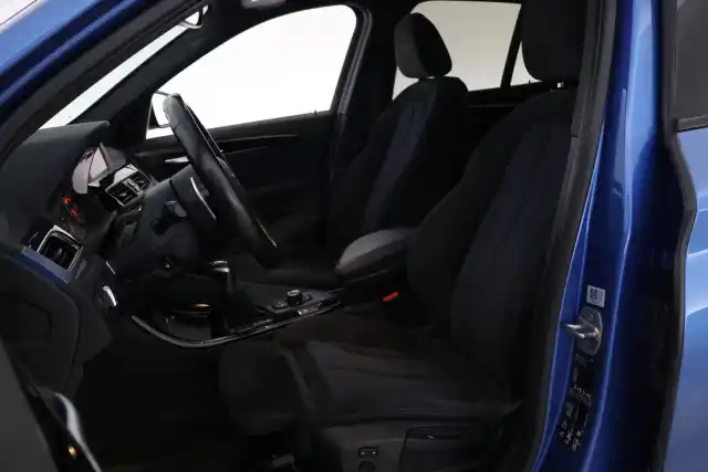 Sininen Maastoauto, BMW X1 – JKF-457