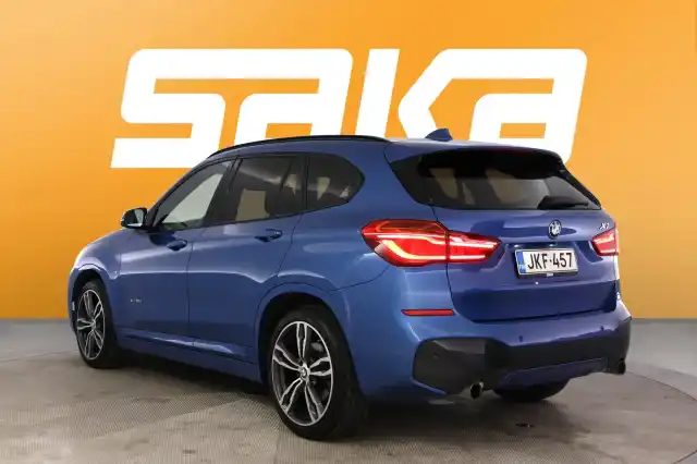 Sininen Maastoauto, BMW X1 – JKF-457