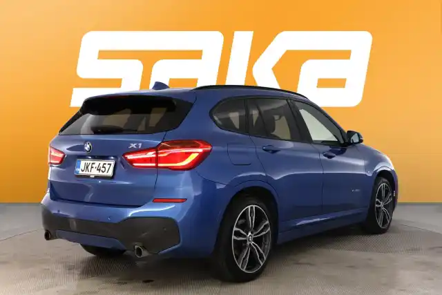 Sininen Maastoauto, BMW X1 – JKF-457