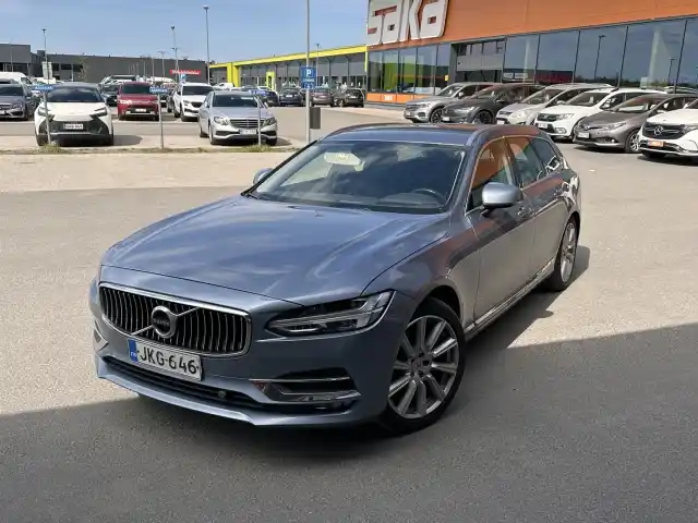 Sininen Farmari, Volvo V90 – JKG-646