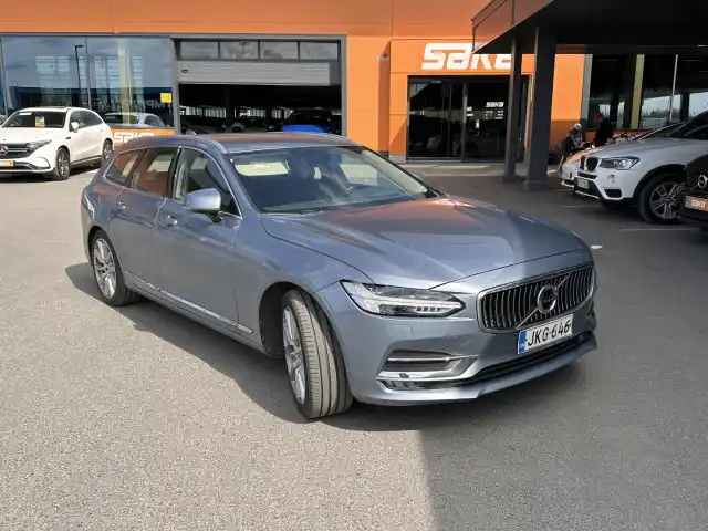 Sininen Farmari, Volvo V90 – JKG-646