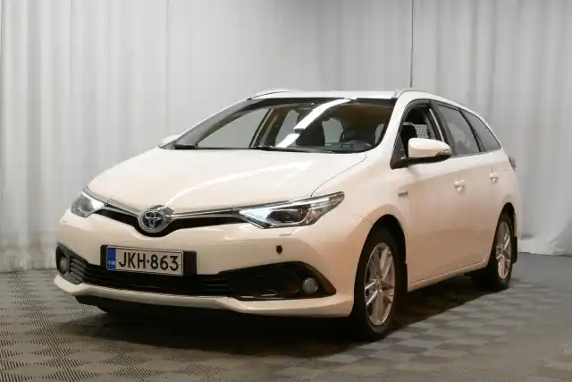 Valkoinen Farmari, Toyota Auris – JKH-863