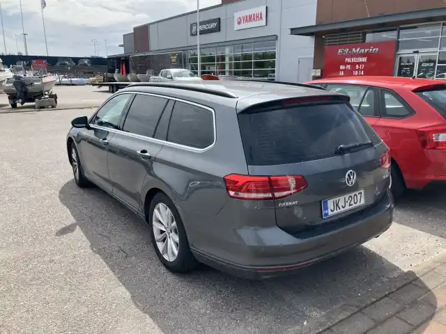Harmaa Farmari, Volkswagen Passat – JKJ-207