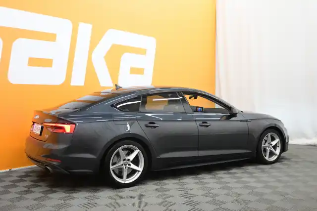 Harmaa Viistoperä, Audi A5 – JKJ-878