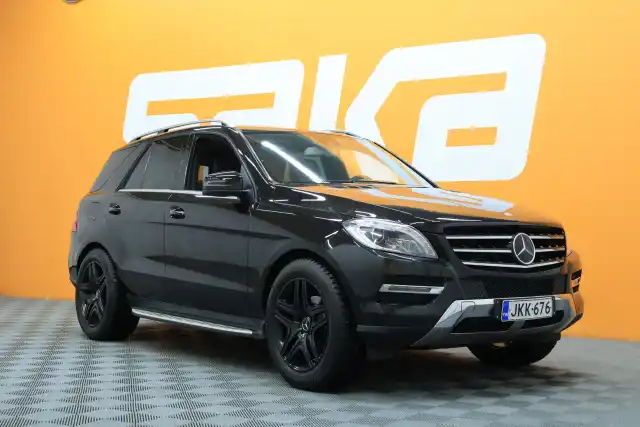  Maastoauto, Mercedes-Benz ML – JKK-676