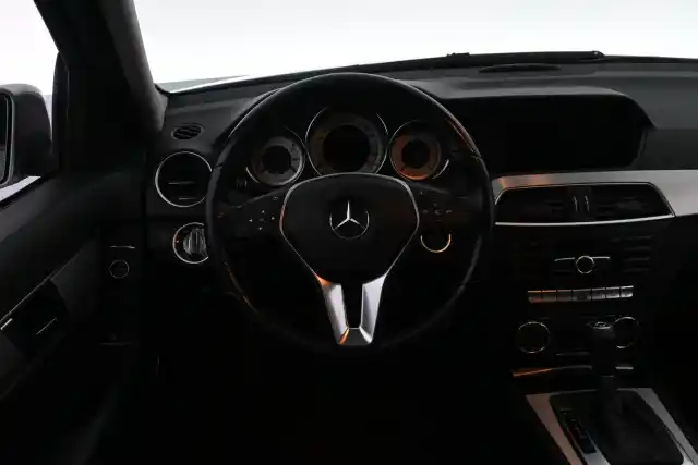 Harmaa Farmari, Mercedes-Benz C – JKL-176
