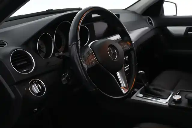 Harmaa Farmari, Mercedes-Benz C – JKL-176