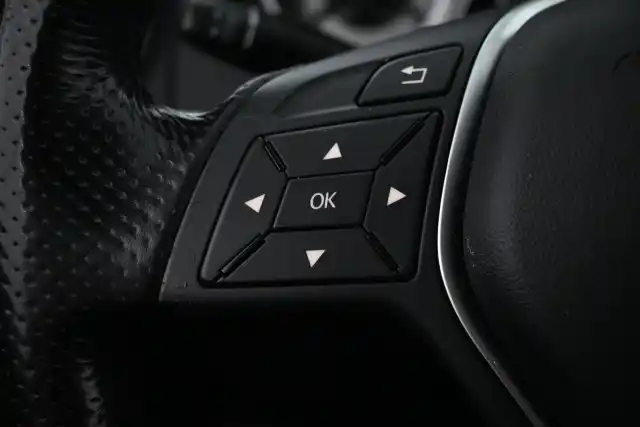Harmaa Farmari, Mercedes-Benz C – JKL-176