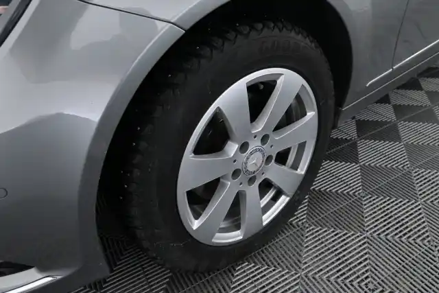 Harmaa Farmari, Mercedes-Benz C – JKL-176