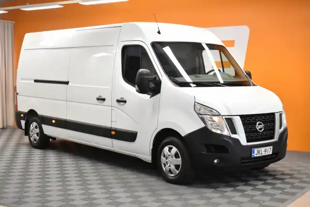 Nissan NV400