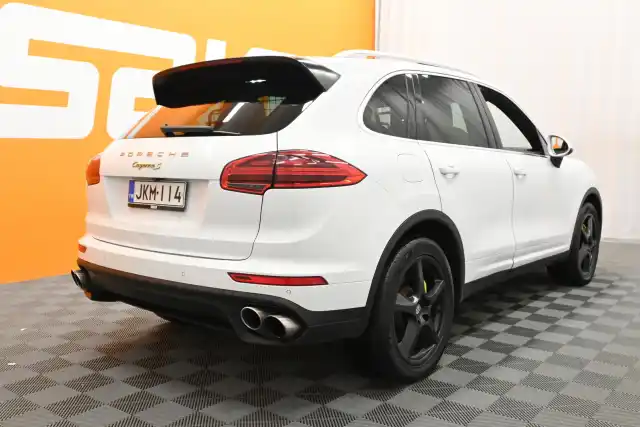 Valkoinen Farmari, Porsche Cayenne – JKM-114