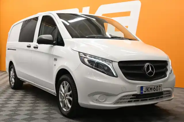 Valkoinen Pakettiauto, Mercedes-Benz Vito – JKM-607