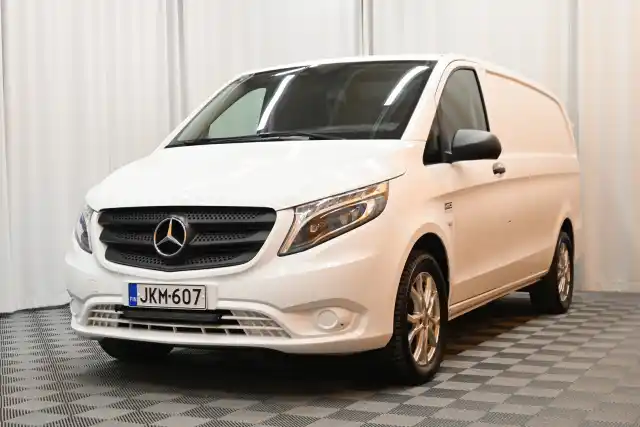 Valkoinen Pakettiauto, Mercedes-Benz Vito – JKM-607