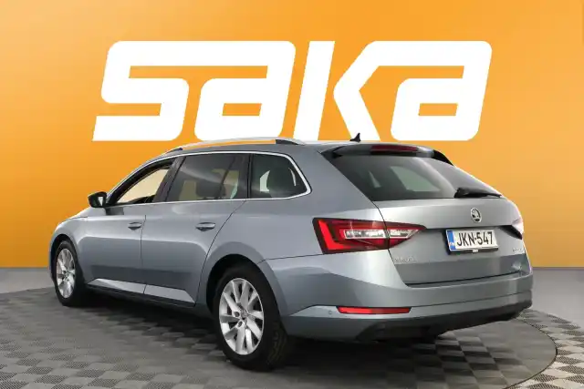 Harmaa Farmari, Skoda Superb – JKN-547