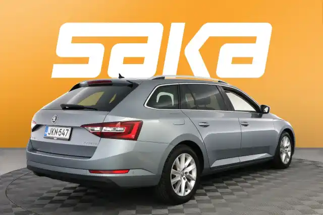 Harmaa Farmari, Skoda Superb – JKN-547