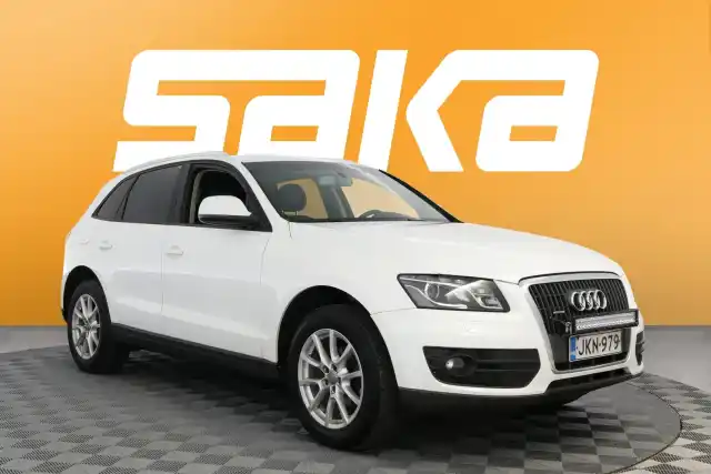 Valkoinen Maastoauto, Audi Q5 – JKN-979