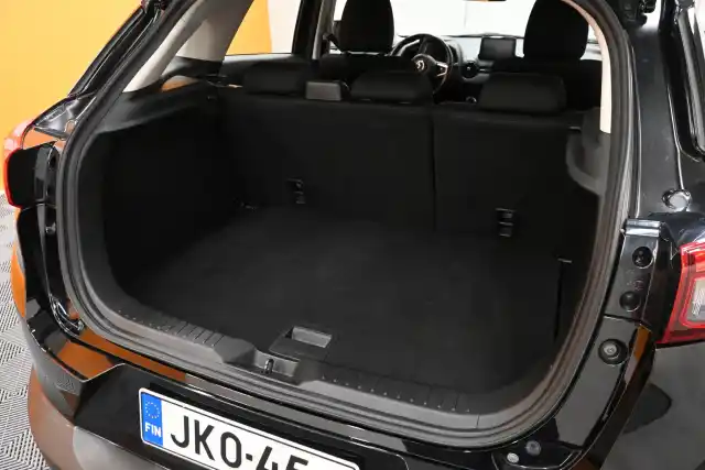 Musta Maastoauto, Mazda CX-3 – JKO-456