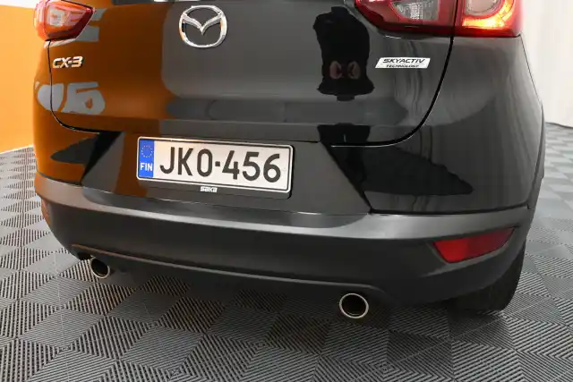 Musta Maastoauto, Mazda CX-3 – JKO-456