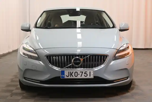 Sininen Viistoperä, Volvo V40 – JKO-751