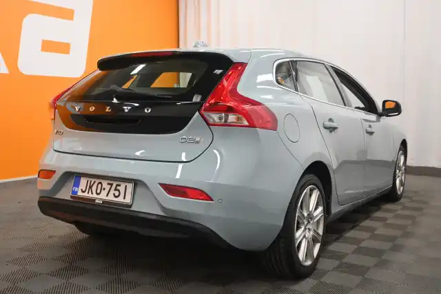 Sininen Viistoperä, Volvo V40 – JKO-751