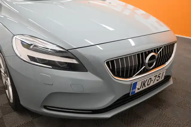 Sininen Viistoperä, Volvo V40 – JKO-751