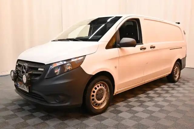 Valkoinen Pakettiauto, Mercedes-Benz Vito – JKO-810