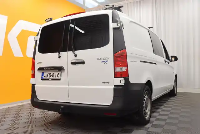 Valkoinen Pakettiauto, Mercedes-Benz Vito – JKO-816