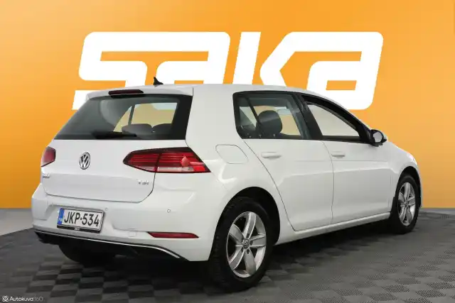 Valkoinen Viistoperä, Volkswagen Golf – JKP-534