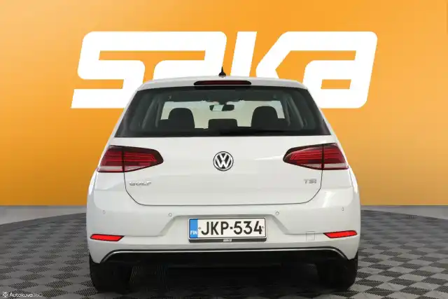 Valkoinen Viistoperä, Volkswagen Golf – JKP-534