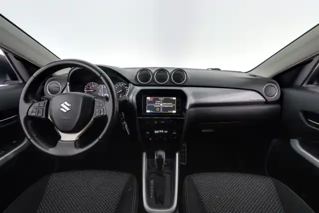 Valkoinen Viistoperä, Suzuki Vitara – JKP-624