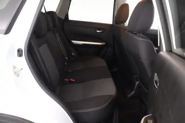 Valkoinen Viistoperä, Suzuki Vitara – JKP-624