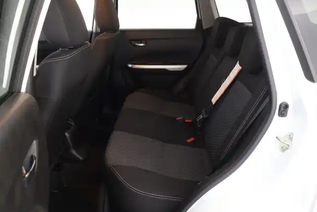Valkoinen Viistoperä, Suzuki Vitara – JKP-624