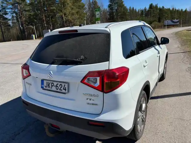 Valkoinen Viistoperä, Suzuki Vitara – JKP-624
