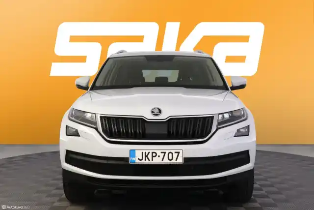 Valkoinen Maastoauto, Skoda Kodiaq – JKP-707
