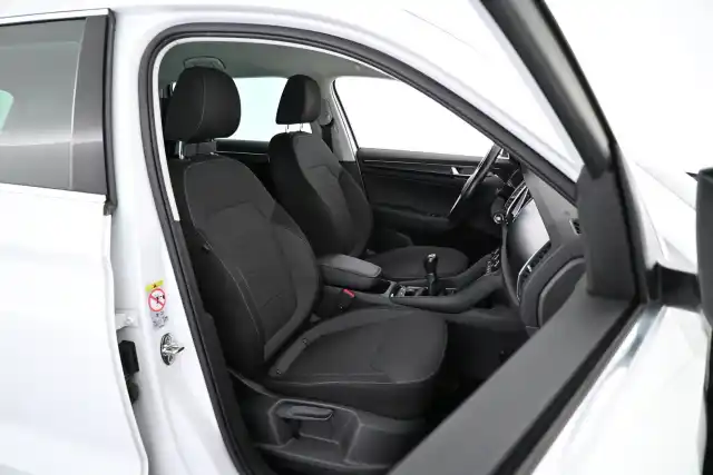 Valkoinen Maastoauto, Skoda Kodiaq – JKP-707