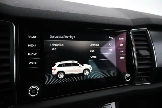 Valkoinen Maastoauto, Skoda Kodiaq – JKP-707
