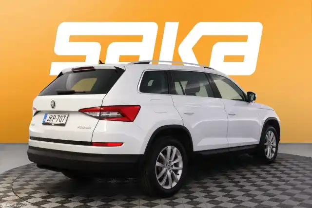 Valkoinen Maastoauto, Skoda Kodiaq – JKP-707
