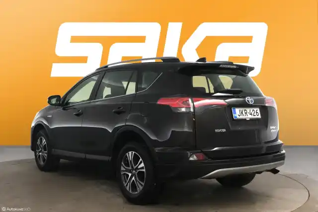 Ruskea Maastoauto, Toyota RAV4 – JKR-426