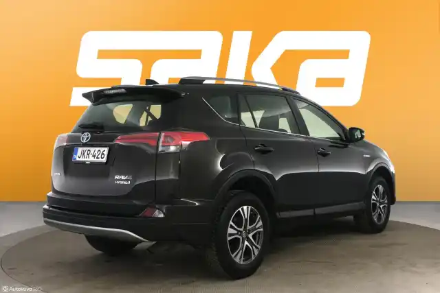 Ruskea Maastoauto, Toyota RAV4 – JKR-426