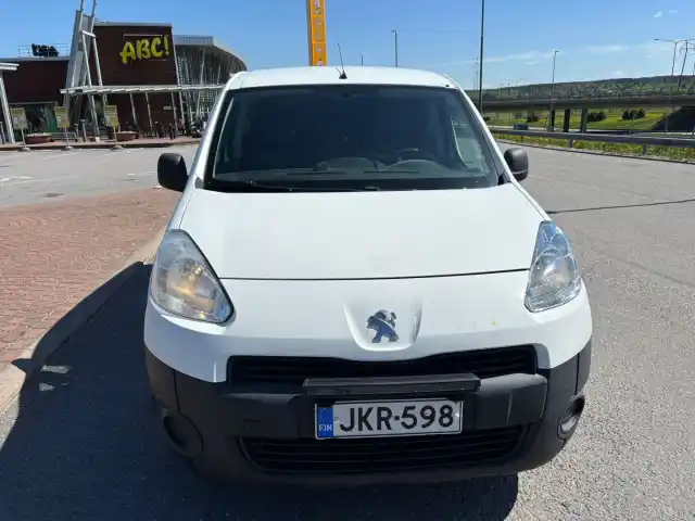 Valkoinen Pakettiauto, Peugeot Partner – JKR-598