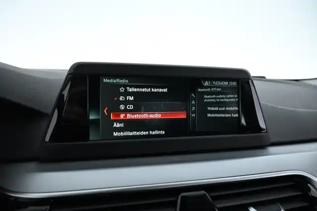 Musta Sedan, BMW 520 – JKS-986
