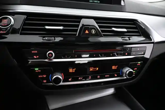 Musta Sedan, BMW 520 – JKS-986