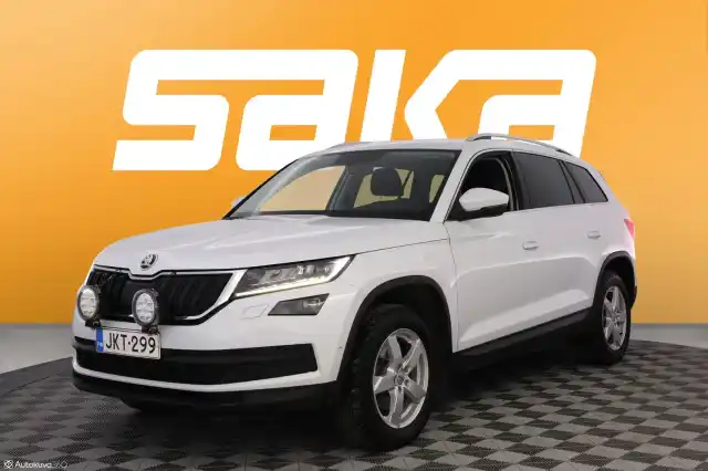 Valkoinen Maastoauto, Skoda Kodiaq – JKT-299