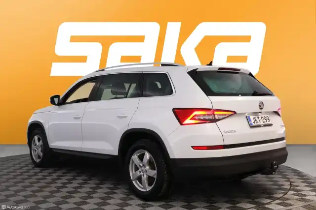 Valkoinen Maastoauto, Skoda Kodiaq – JKT-299