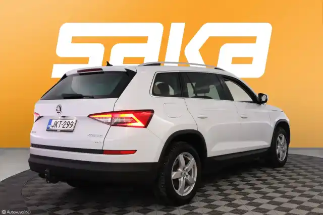 Valkoinen Maastoauto, Skoda Kodiaq – JKT-299